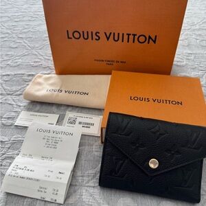 AUTHENTIC LOUIS VUITTON BLACK LEATHER VICTORINE WALLET